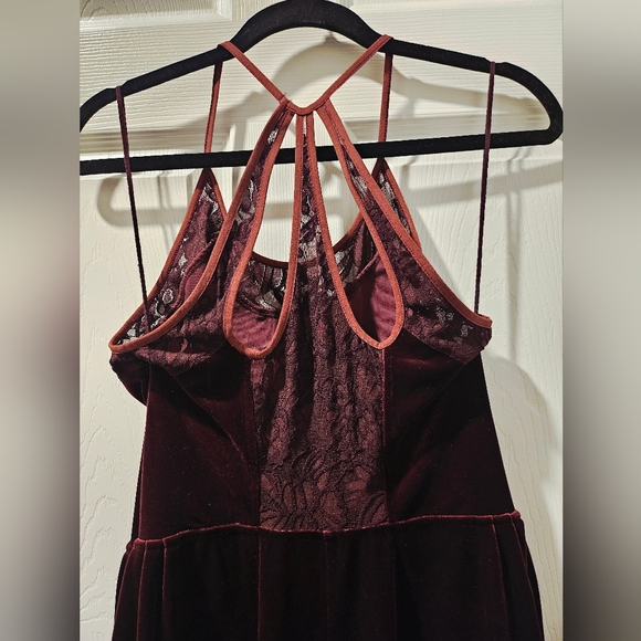 FREE PEOPLE Elegant Burgundy Velvet Dress - Picture 4 of 7
